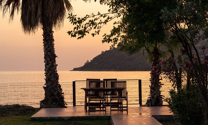 Karaca Koyu House | Beach Compound with two houses