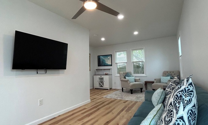 Wildwood Crest Cottage | Beach Cottage Newly Renovated. Walking distance to the beach.