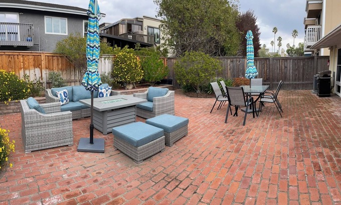 Pierpont Bay Cottage | Beach Cottage/Steps to Beach/Open Living/Outdoor Space/A/C