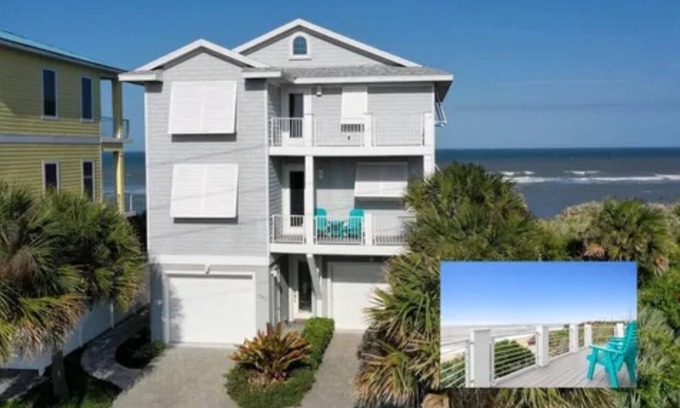 Painters Hill House | Beach Front House - Game Room - Outdoor Dining - Bunk Beds