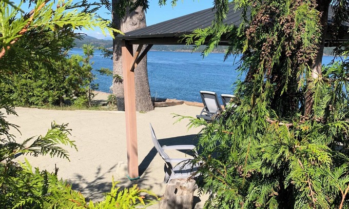 Campbell River Apartment | Beach Front Luxury Private Hot Tub Sandy Beach