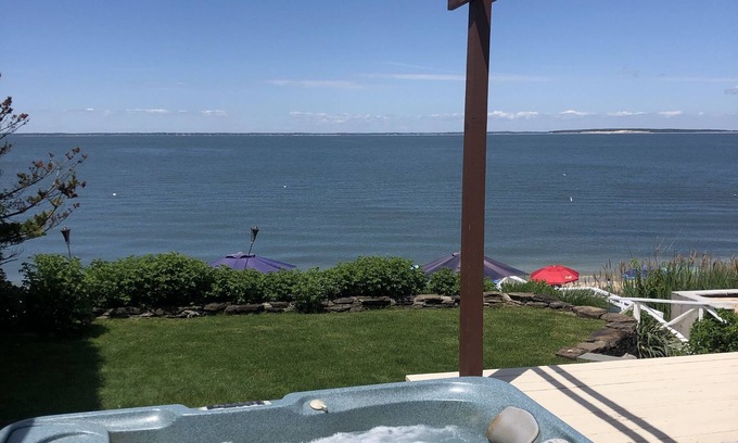 Hampton Bays House | Beach Hot tub Enjoy a getaway. Winery near