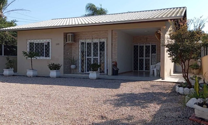 Canto Grande House | Beach House with Pool in Mariscal Bombinhas - SC.