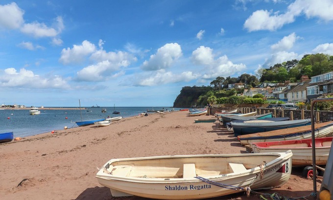 Shaldon Cottage | Beach Hut 5