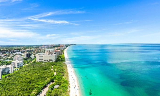 Vanderbilt Beach Condo | Beach Life Included