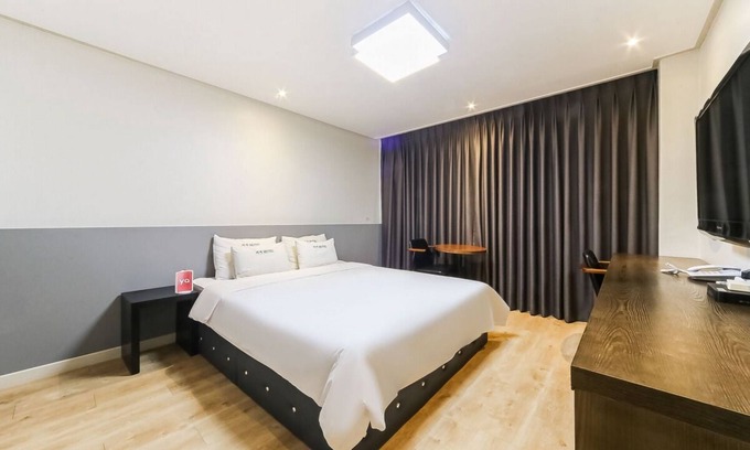 Yeongdo Hotel | Beach Motel