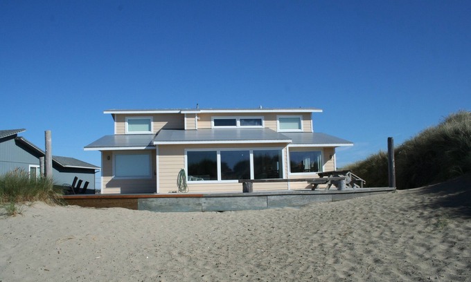 Bayshore House | BEACH, OCEAN FRONT, BAY FRONT HOUSE GREAT FOR FAMILIES AND FRIENDS