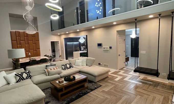 Beach Park House | Beach Park Estate: Chef's Kitchen, Nature, Fitness Room, Naval Base, Beach, Lake