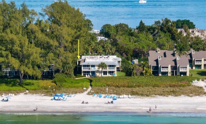 Whitney Beach Condo | Beach View Condo-Quiet & Secluded Private Beach