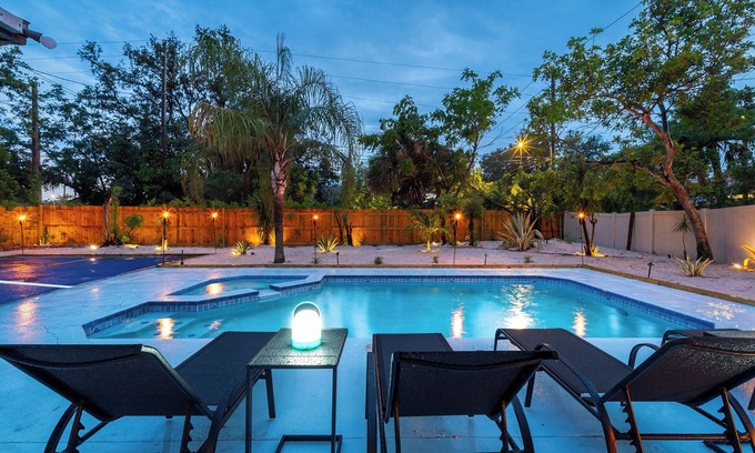 Pasadena On The Gulf House | Beach Villa in St. Pete, Private Pool, Pickle ball, Sand, Games, Bball, Fire Pit