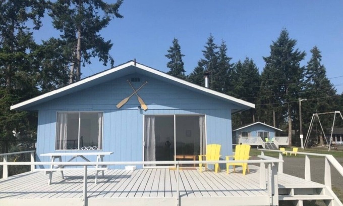 Black Creek House | Beachfront Cabin 7