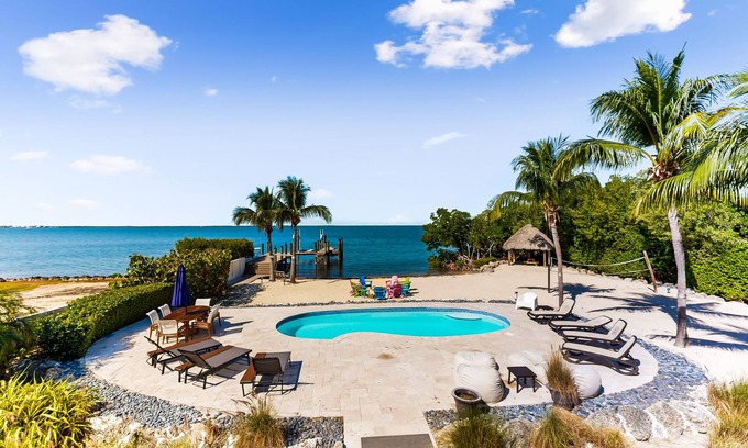 Bowens Addition House | Beachfront charmer with dock, furnished balcony, firepit, & W/D - dog-friendly