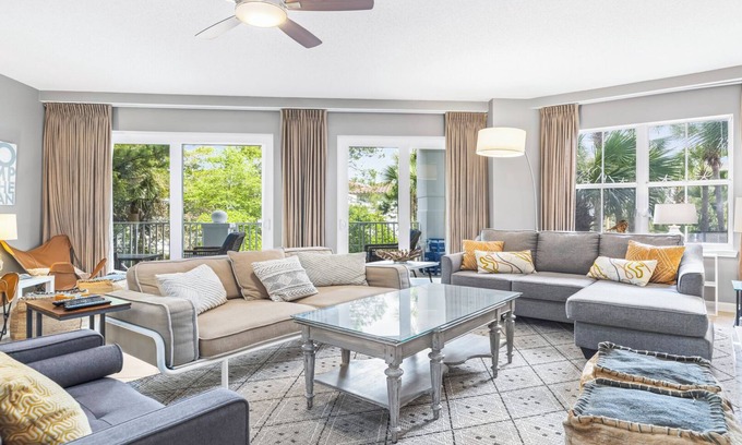 Santa Rosa Beach Condo | Beachfront Condo Bldg in the Heart of Blue Mtn. Beach - Free Beach Set-Up 3/1-10/31 - 3 BR | 6 Beds