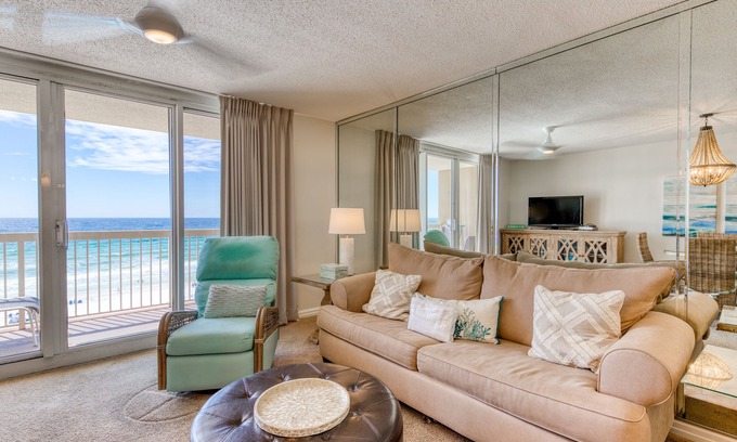 Destin Condo | Beachfront condo with gorgeous Gulf view, balcony, pools & hot tub