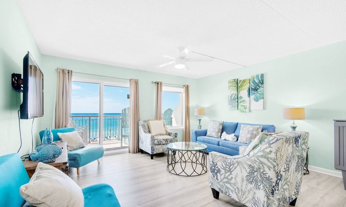 Fort Walton Beach Condo | ☀BeachFRONT ~ Gulf VIEWS ~ Beachside Pool + Sundeck ~ 1BR Island Echos 4D🌅