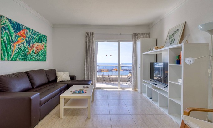 Playa de Mogan House | Beachfront House in Mogán with Stunning Views