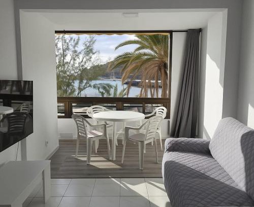 Patalavaca Apartment | Beachfront Patalavaca