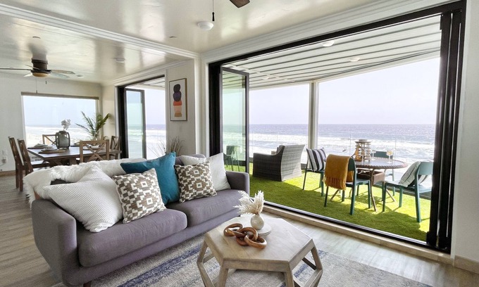 South Oceanside House | Beachfront Pet-Friendly Duplex in Oceanside - P1111-23