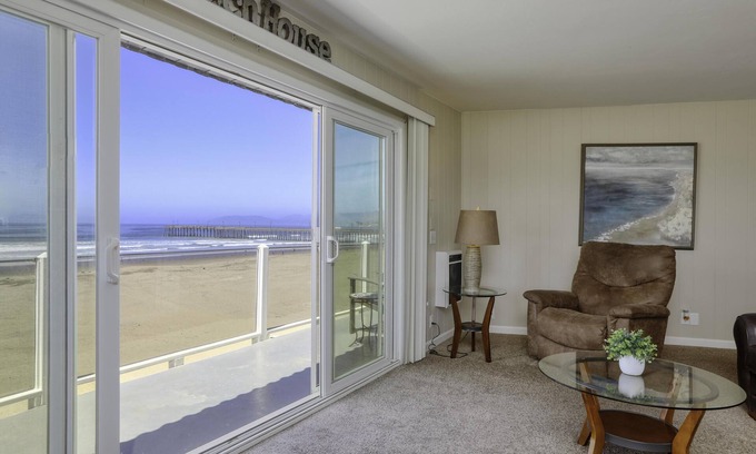 Downtown Condo | Beachfront Retreat With Balcony Overlooking Pacific Ocean