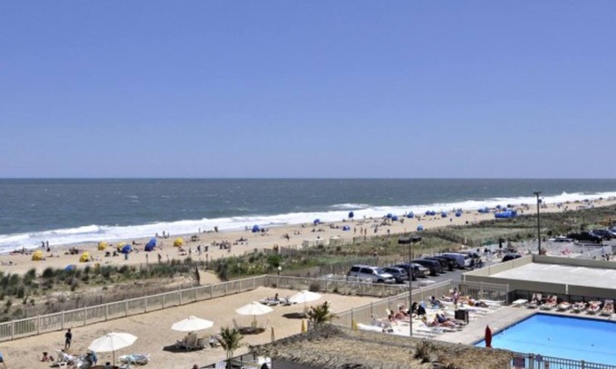 North Ocean City Apartment | Beachfront studio with small balcony, AC, pools, gym, game room & sauna