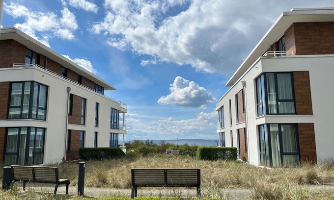 Pelzerhaken Apartment | Beachfront vacation apartment B-02 in Pelzerhaken with terrace and sea view