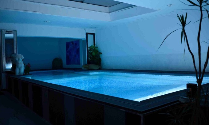 Bernieres-sur-Mer Villa | Beachfront Villa With Private Indoor Pool And Beach 30 m Beach D-day 44