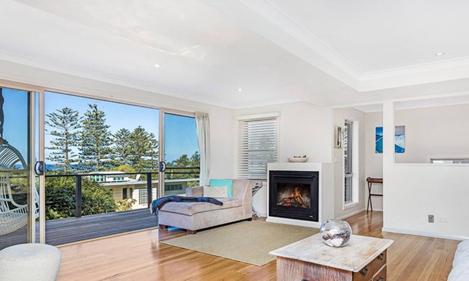 Coledale House | Beachouse Sharkies Opposite & Sea Views of Sharkies Beach