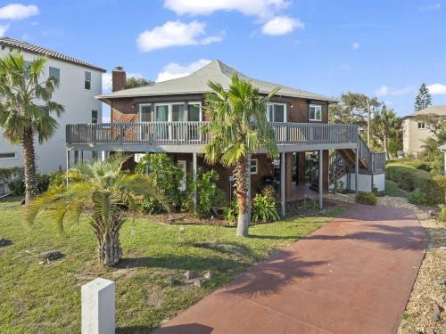 Marineland Acres House | Beachy Beauty with Wrap Around Balcony