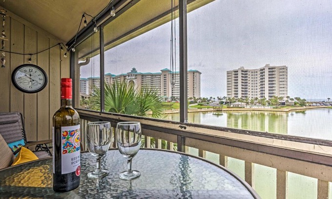 Miramar Beach Villa | Beachy Lakefront Escape - Walk to the Shore!