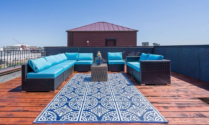 Downtown Memphis House | Beale 3 Blocks-Roof Top Deck- Private Garage-Video Games