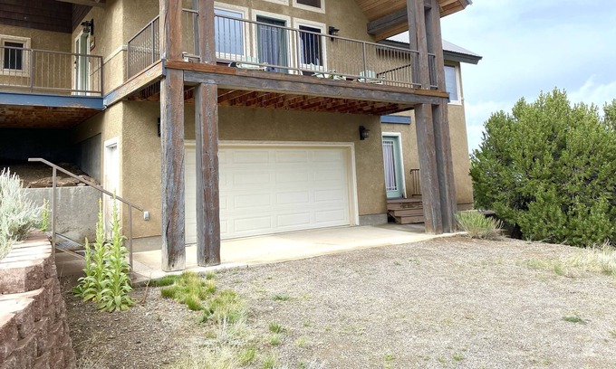 Alpine Village House | Bear Creek Hideaway (Ski Specials)