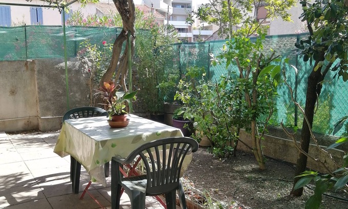 Montolivet Bed & Breakfast | Beau Mas à Montolivet