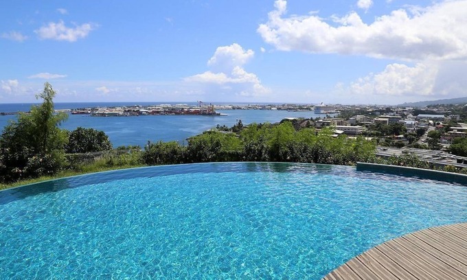 Faaa Apartment | Beau Studio Dans Résidence Avec Piscine vue sur Papeete