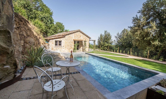 Passignano sul Trasimeno House | Beautiful private villa for 2 people with private pool, A/C, WIFI, TV, patio and pets allowed