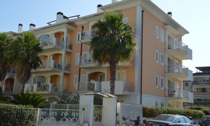 San Benedetto del Tronto Apartment | Beautiful apartment with garden 20 meters from the sea
