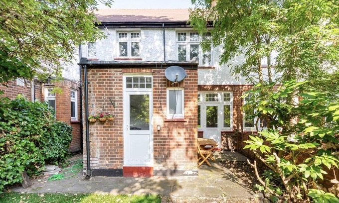 Finsbury Park Apartment | Beautiful 1-bed Apartment With Garden in London
