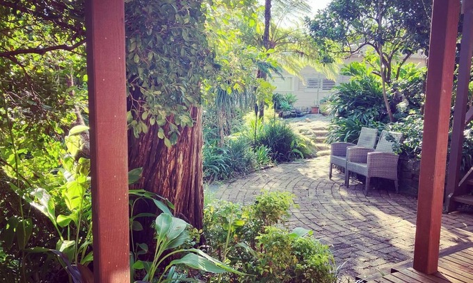 Forestville Cabin | Beautiful 1 Bedroom Cabin, located in Forestville in Sydney's Northern Beaches..