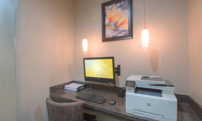 Garden Hills Hotel | Beautiful 1-Bedroom Studio in Buckhead/Lenox area!