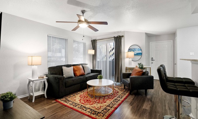 University Hills and Windsor Park Apartment | Beautiful 1BD/1BA in University Hills 3478