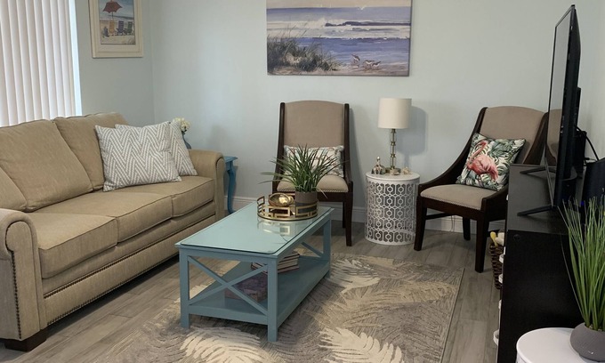 Cocoa Beach Condo | Beautiful 1st floor condo at the DIPLOMAT!nSteps to the beach!