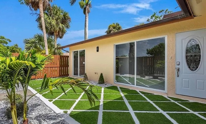 Biggar Condo | Beautiful 2/2 Villa - Ft Myers!