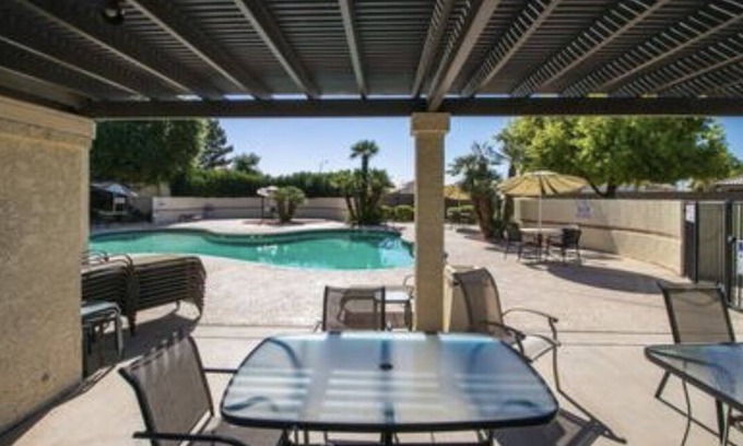 Country Meadows Condo | Beautiful 2 Br 2 Ba Condo, Heated Pool, Month to Month Available