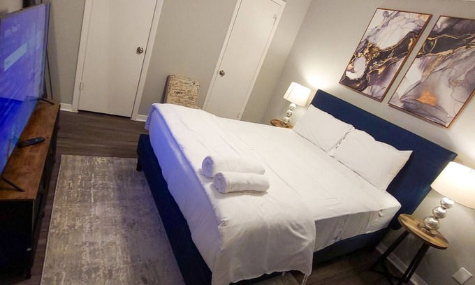 Cherrywood Apartment | Beautiful 2bd/2ba 5 Mins to UT 8567