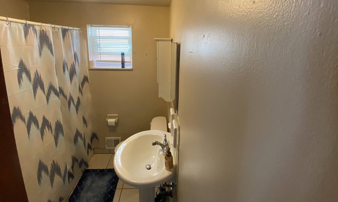 North Braddock Apartment | Beautiful 2bedroom apt close to the waterfront and other amenities