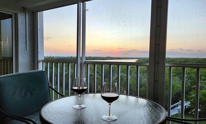 Marco Island Condo | Beautiful 3/2 at Steven's Landing