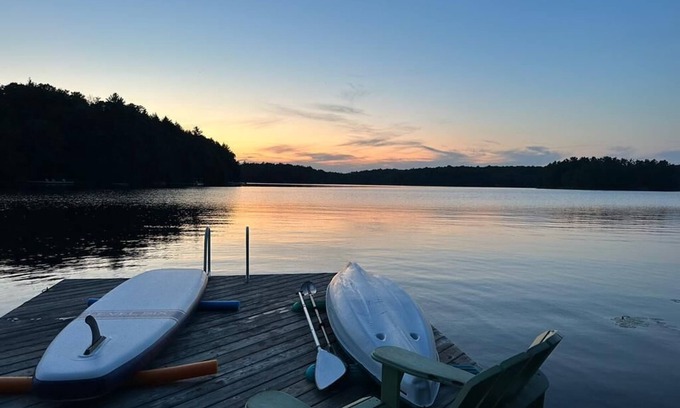 Rosseau Cottage | Beautiful 3-bed, 2-bath, 4 season cottage on 375ft of waterfront (Dog friendly)