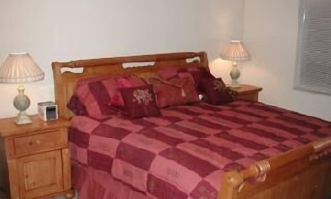 Beckett Bay House | Beautiful 3 Bed Room & Loft Luxury Home near Clearwater