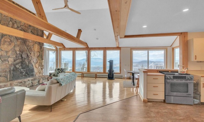 Campton Ski Chalet | Beautiful 4 bedroom Chalet on a ski hill