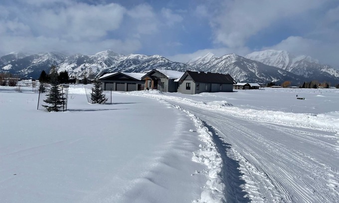 Jackson Hole House | Beautiful 6-bedroom ranch at the foot of the Grand Teton Mountains.