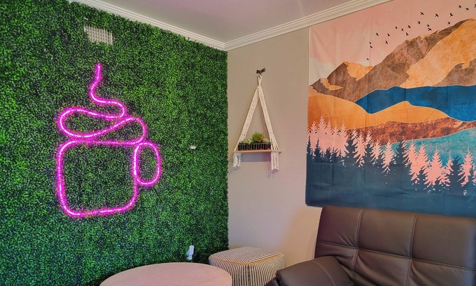 Santee House | Beautiful and Private 2 Bedroom Suite in Santee